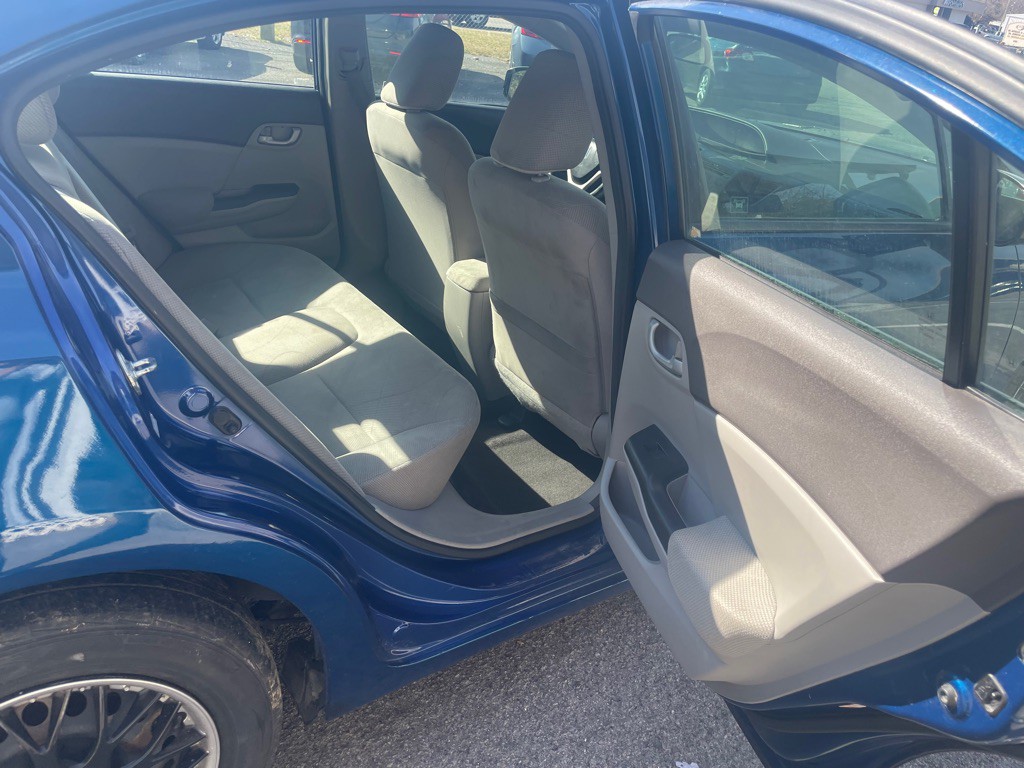 2012 Honda Civic Image 11