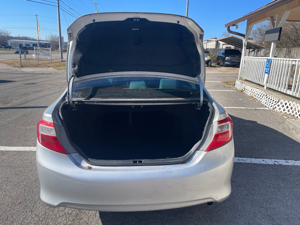 2013 Toyota Camry Image 5
