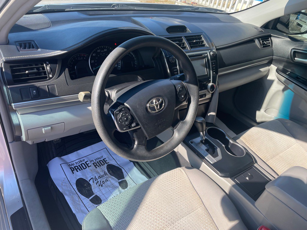 2013 Toyota Camry Image 11