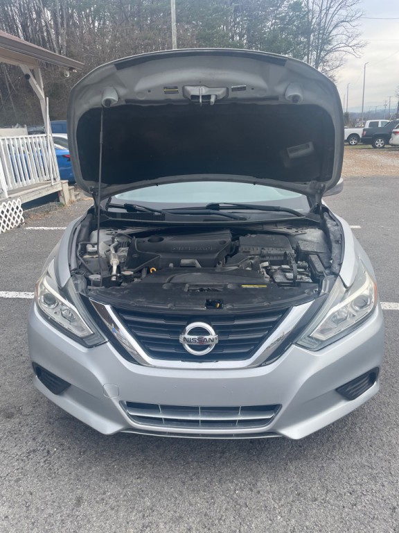2018 Nissan Altima Image 6