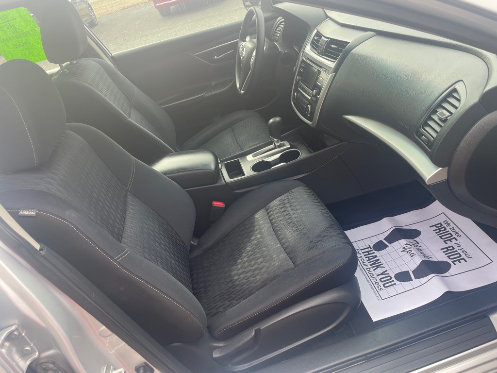 2018 Nissan Altima Image 8