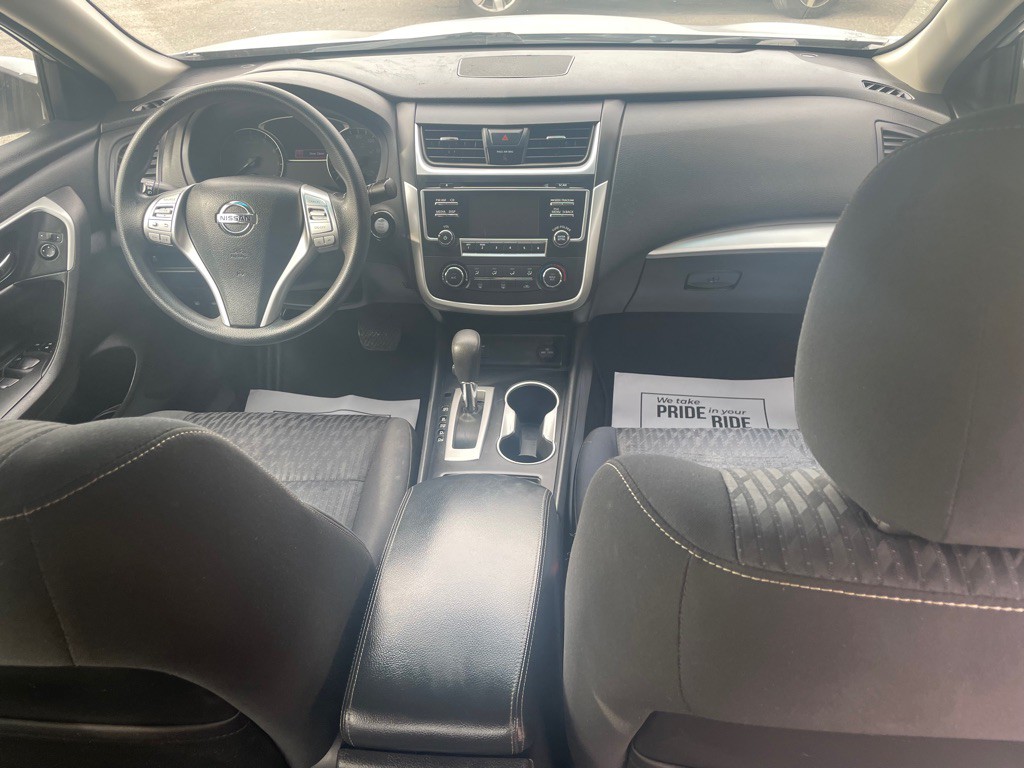 2018 Nissan Altima Image 30