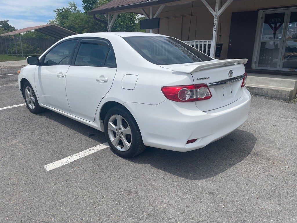 2011 Toyota Corolla Image 4