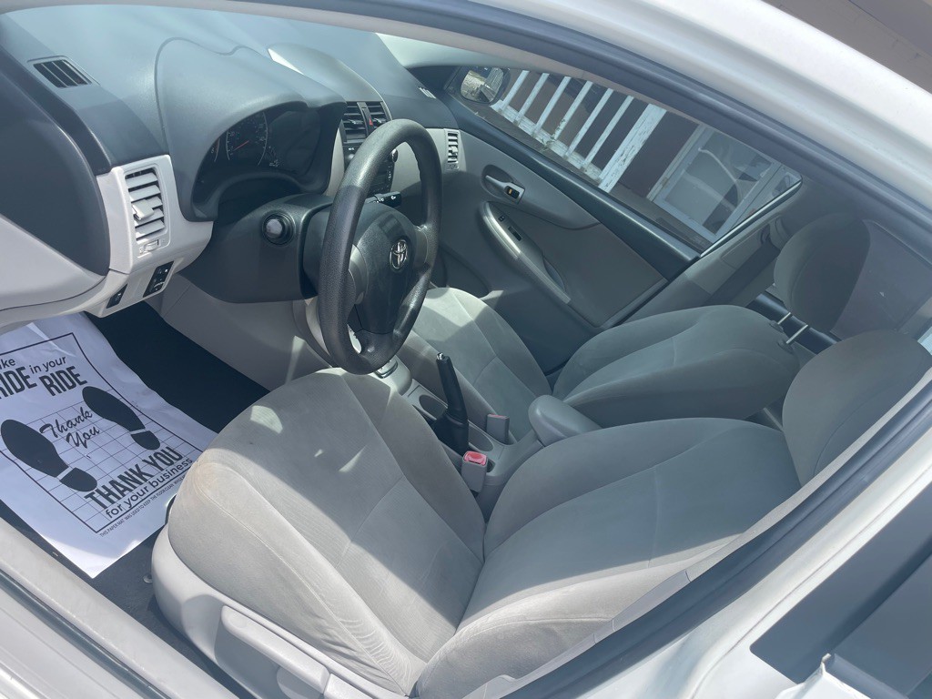 2011 Toyota Corolla Image 11