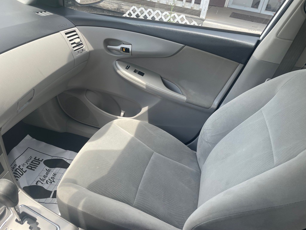2011 Toyota Corolla Image 13