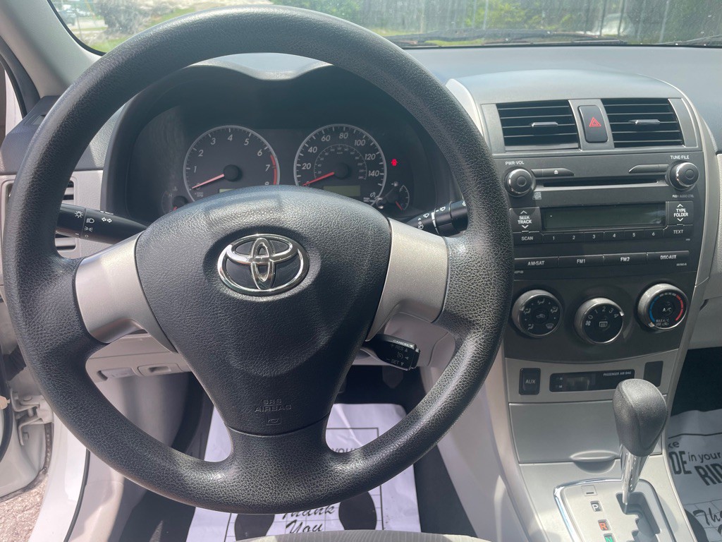 2011 Toyota Corolla Image 14