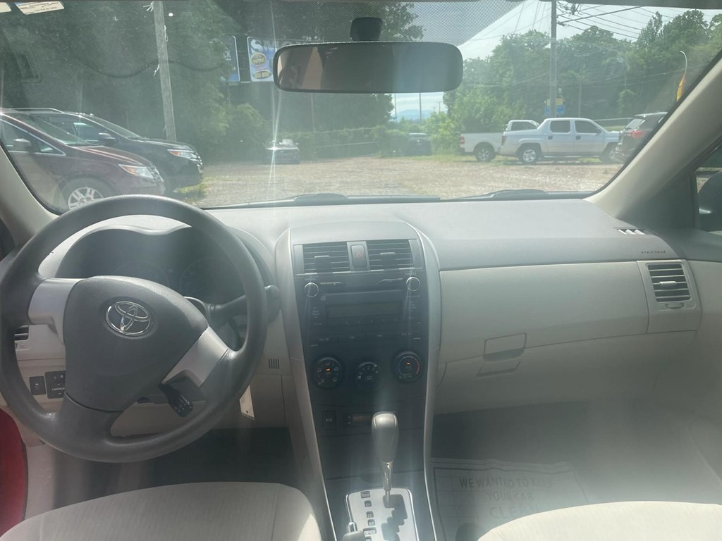 2010 Toyota Corolla Image 2