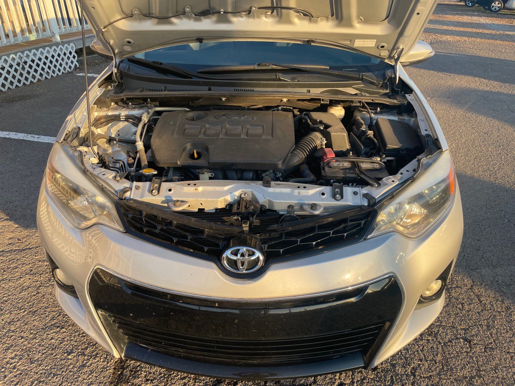 2016 Toyota Corolla Image 14