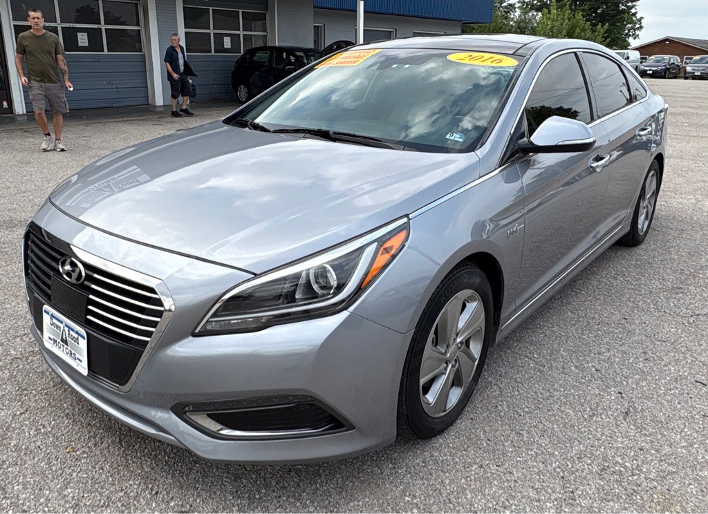 2016 Hyundai Sonata Image 3