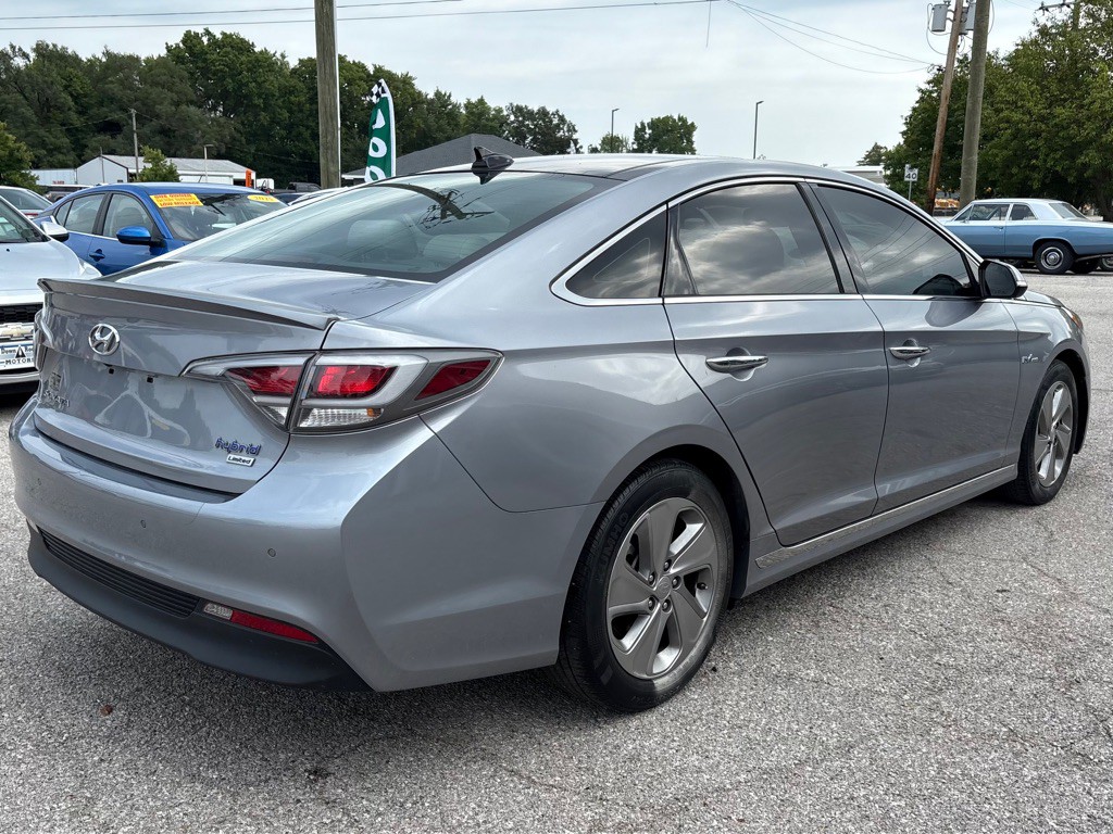 2016 Hyundai Sonata Image 8