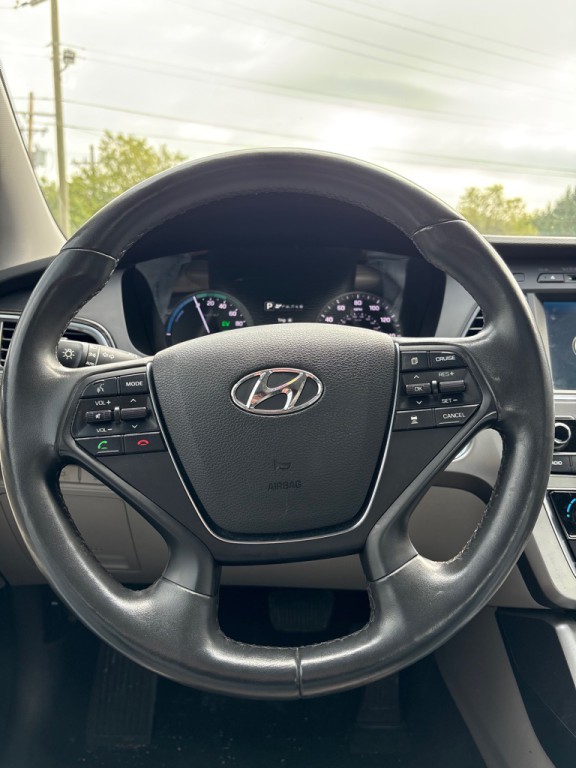 2016 Hyundai Sonata Image 12
