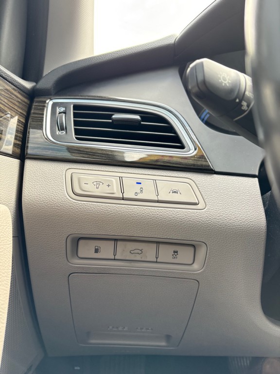 2016 Hyundai Sonata Image 20