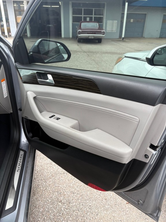 2016 Hyundai Sonata Image 33