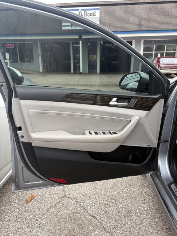 2016 Hyundai Sonata Image 35