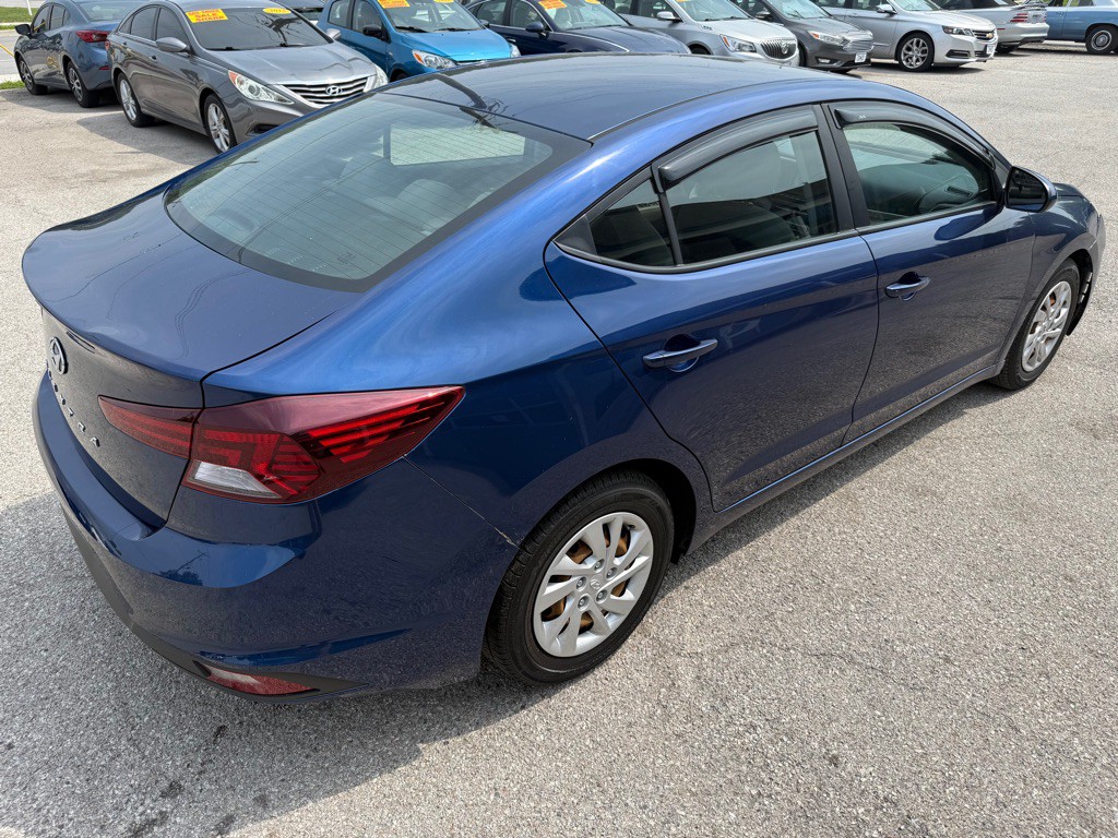 2020 Hyundai Elantra Image 8