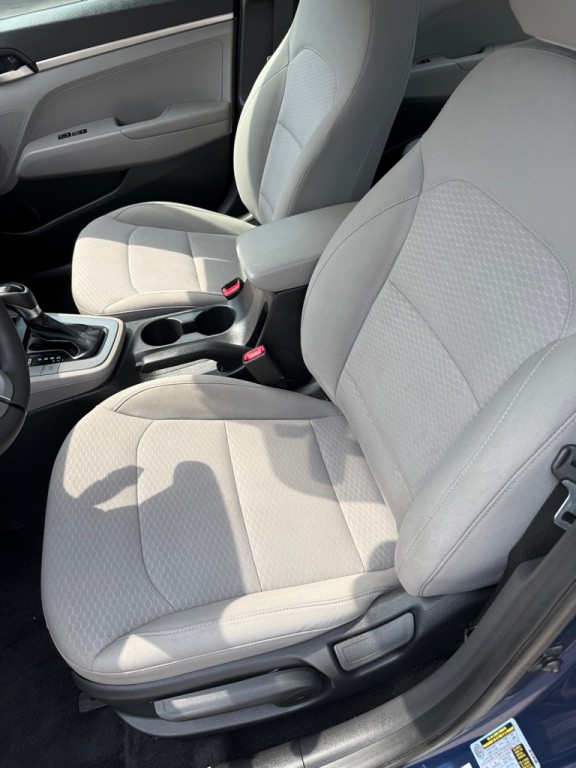 2020 Hyundai Elantra Image 9