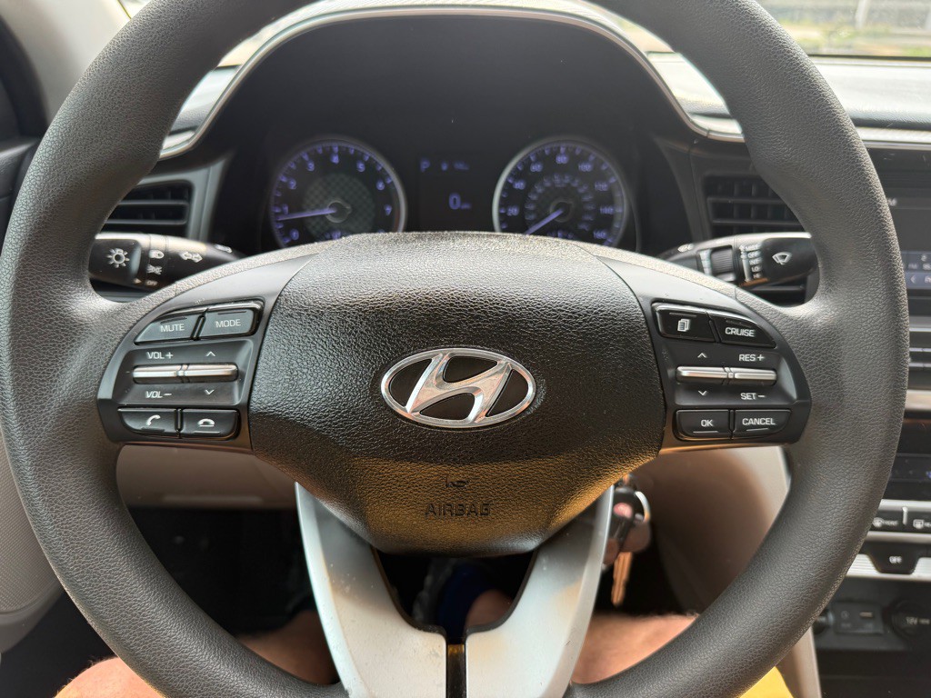 2020 Hyundai Elantra Image 18