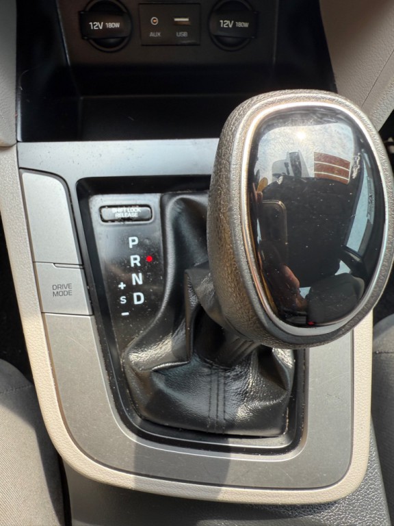 2020 Hyundai Elantra Image 21