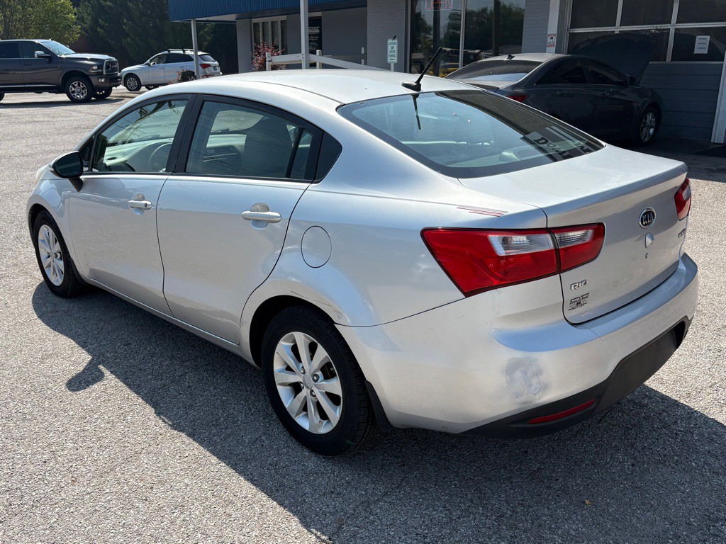 2013 Kia Rio Image 8