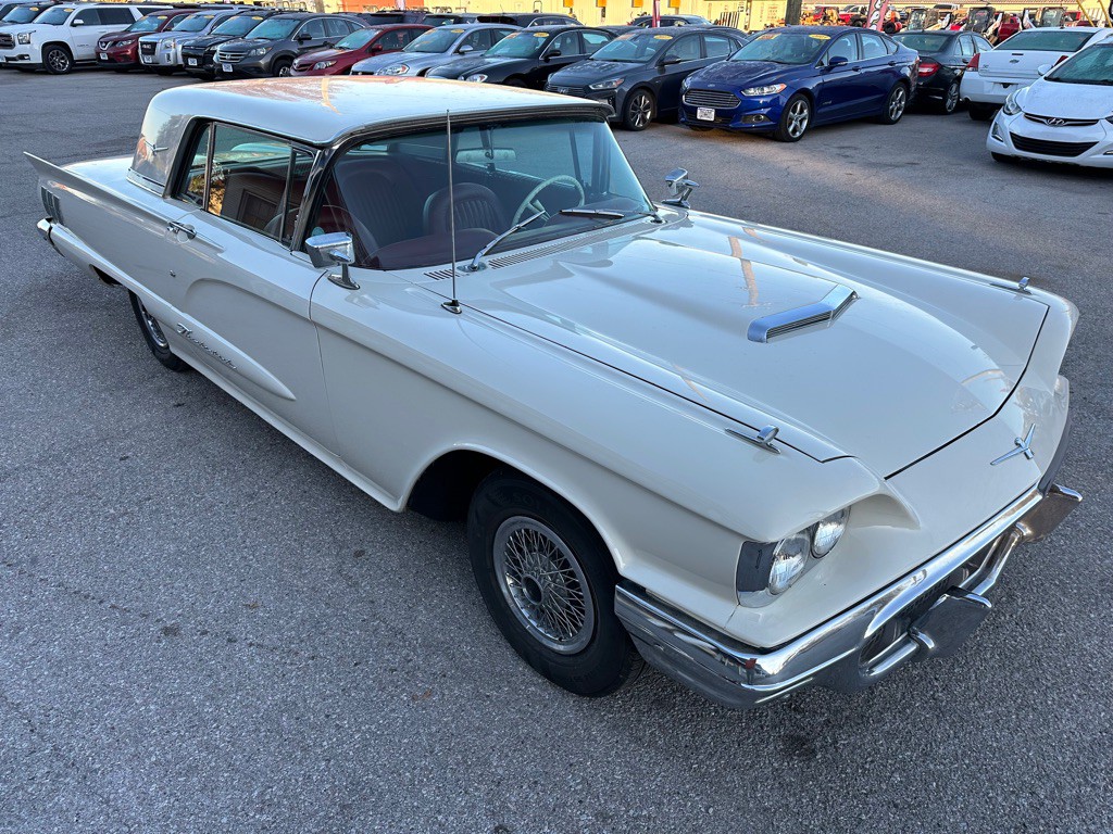 1960 Ford Thunderbird Image 1