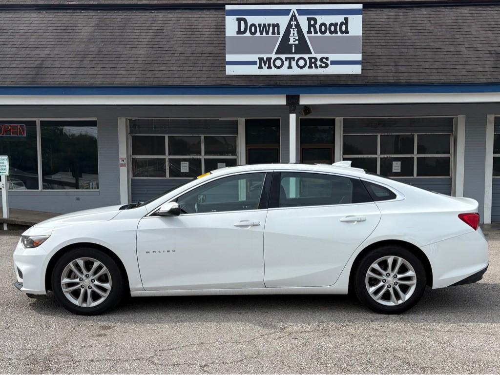 2016 Chevrolet Malibu Image 2