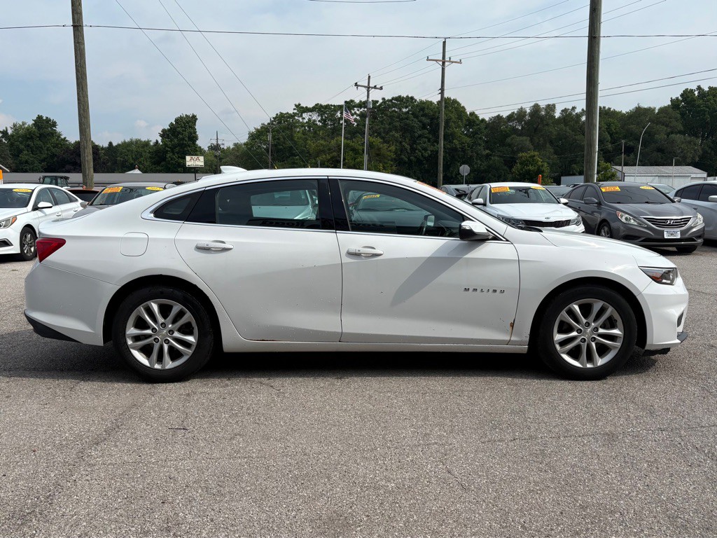 2016 Chevrolet Malibu Image 4