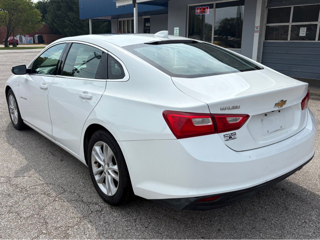 2016 Chevrolet Malibu Image 8