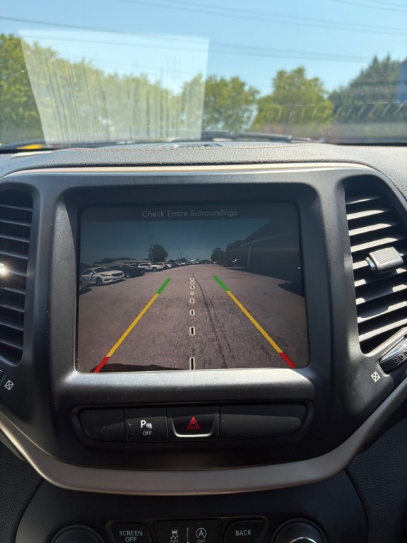 2016 Jeep Cherokee Image 15