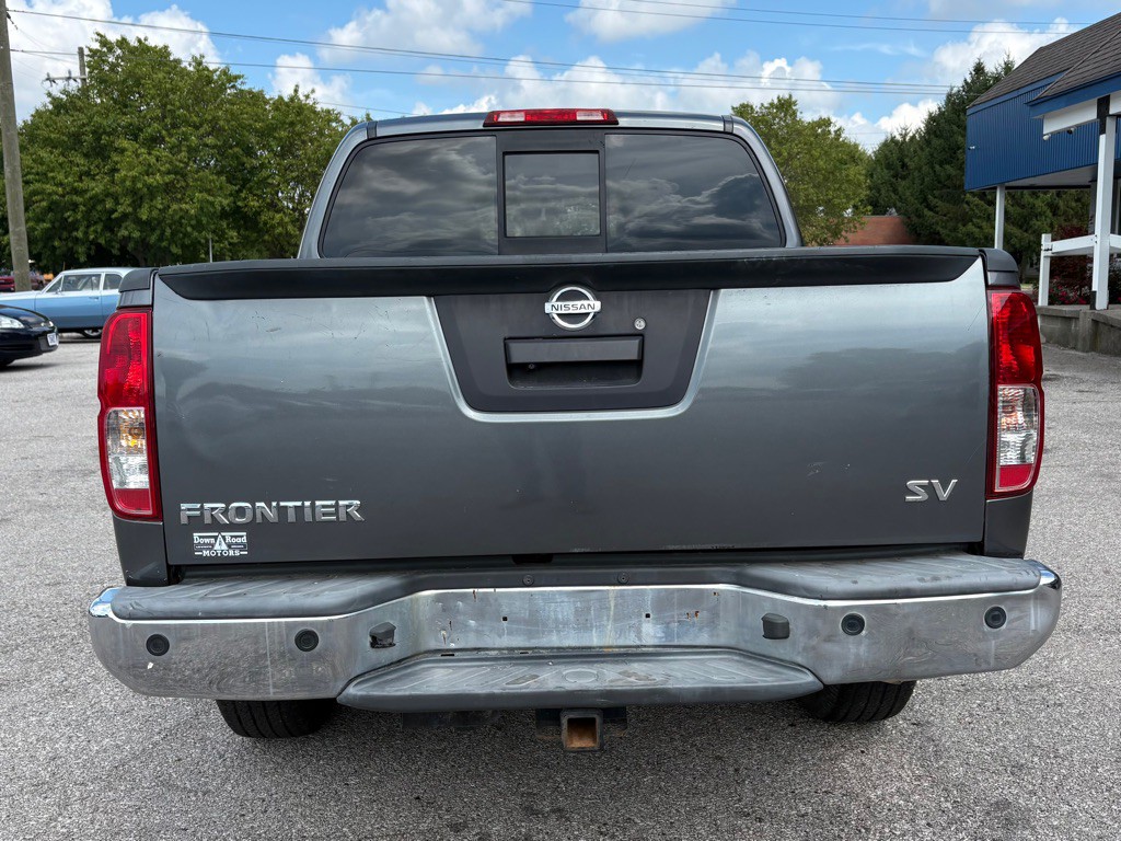2016 Nissan Frontier Image 8