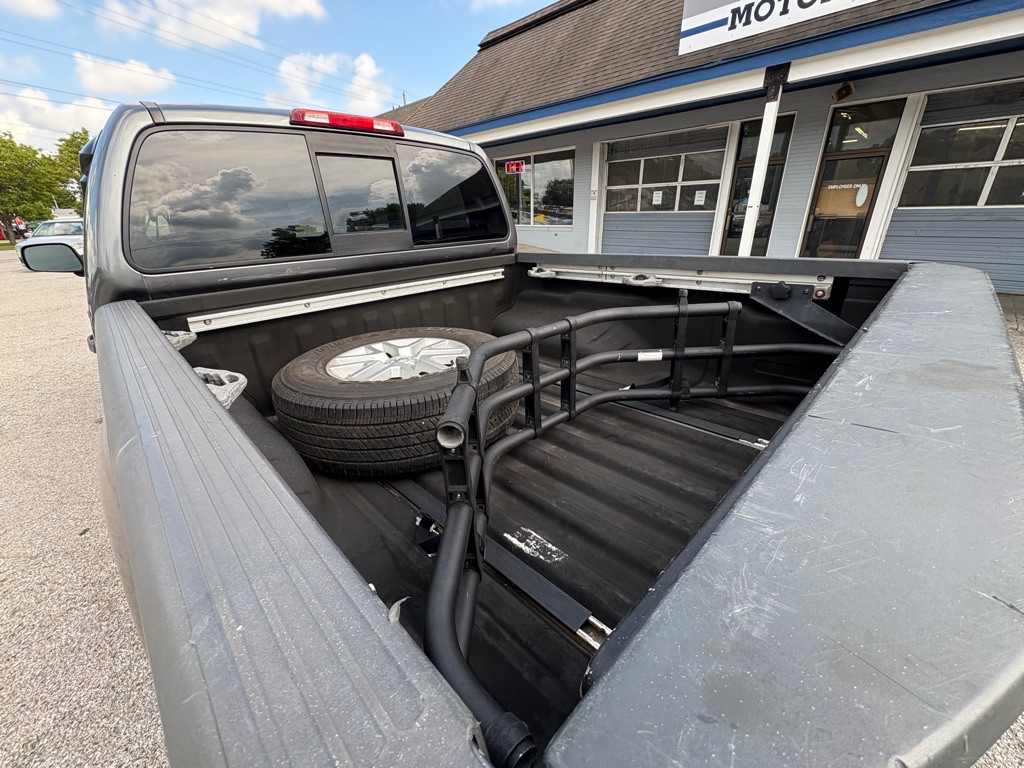 2016 Nissan Frontier Image 12