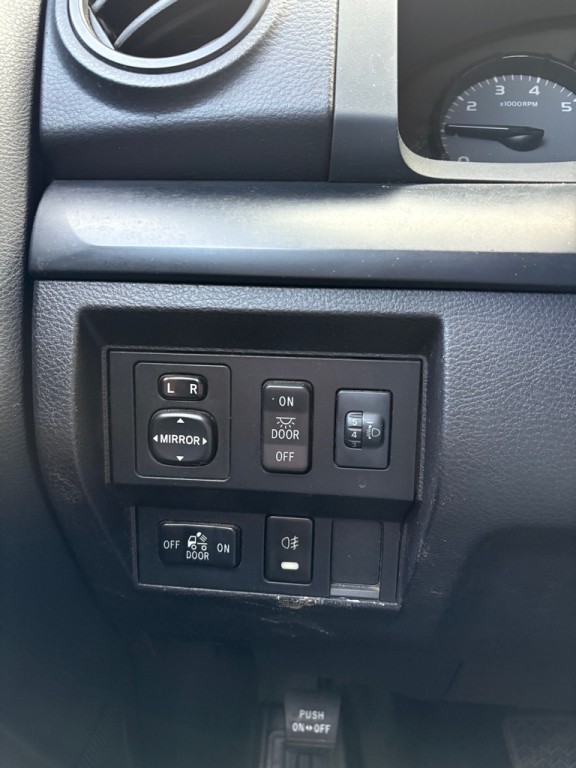 2016 Toyota Tundra Image 18