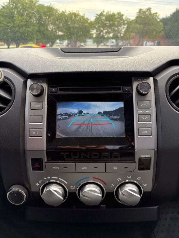 2016 Toyota Tundra Image 19