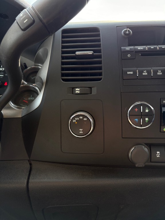 2012 Chevrolet Silverado 1500 Image 20