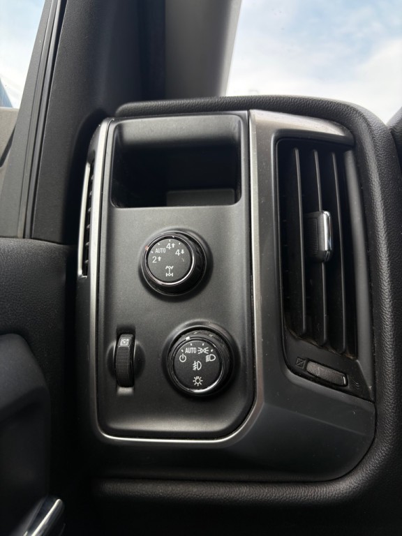 2015 Chevrolet Silverado 1500 Image 11