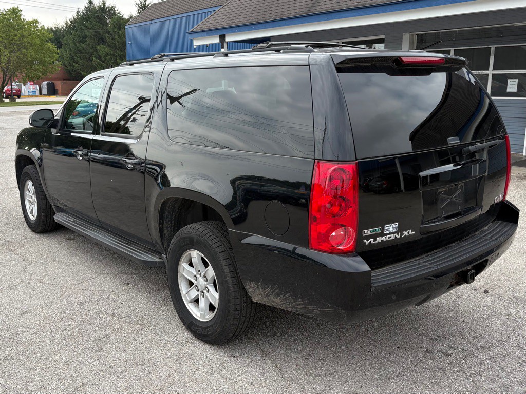 2011 GMC Yukon Image 6