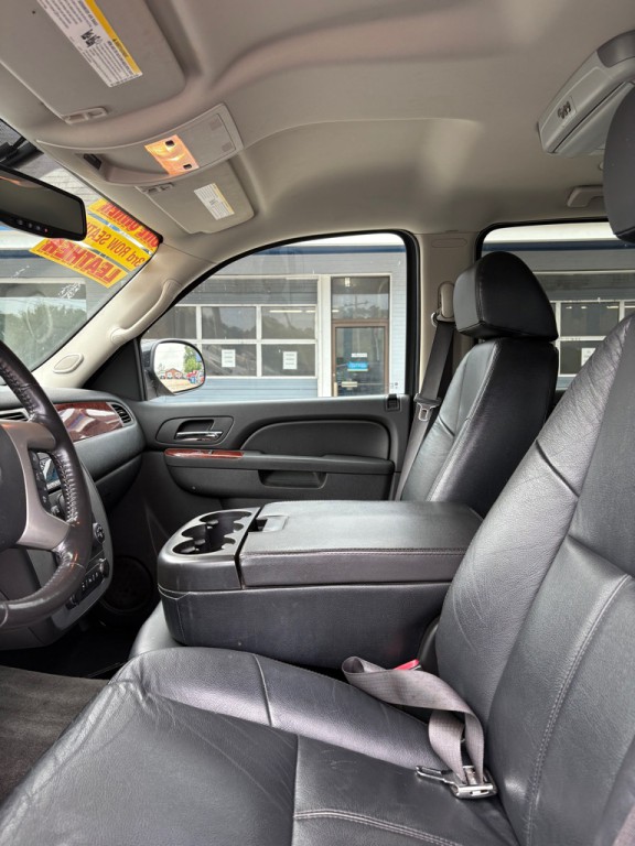 2011 GMC Yukon Image 10
