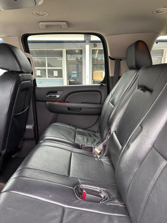 2011 GMC Yukon Image 11