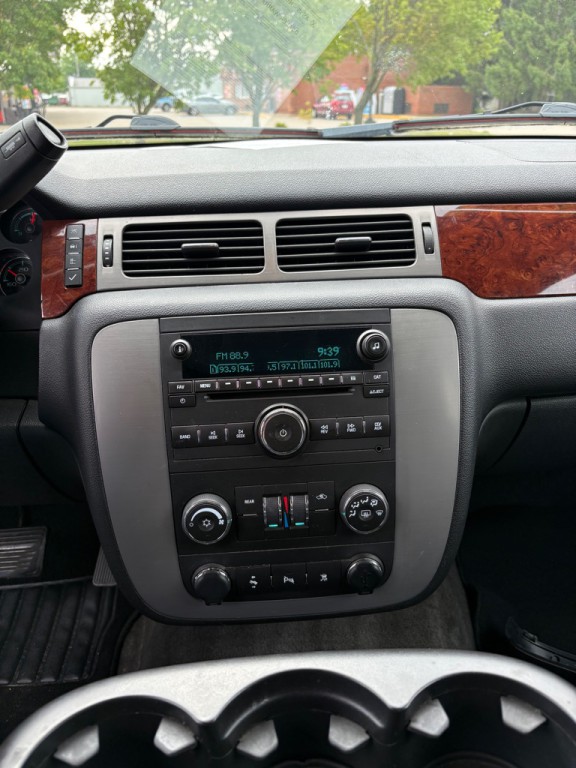 2011 GMC Yukon Image 18