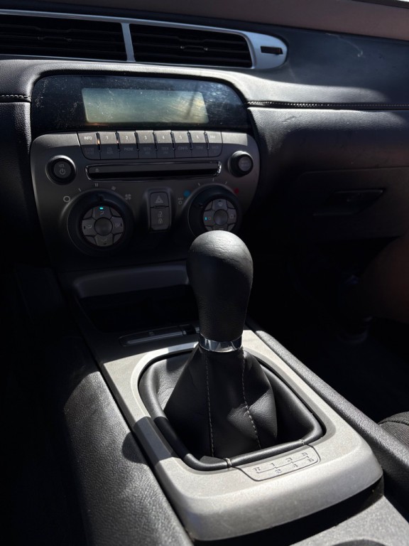 2015 Chevrolet Camaro Image 14
