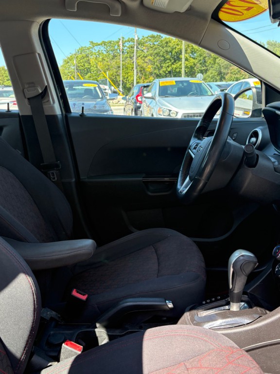 2020 Chevrolet Sonic Image 14