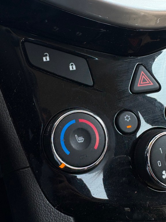 2020 Chevrolet Sonic Image 20