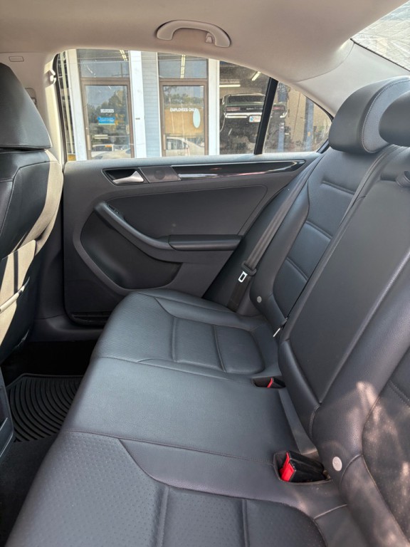 2016 Volkswagen Jetta Image 11