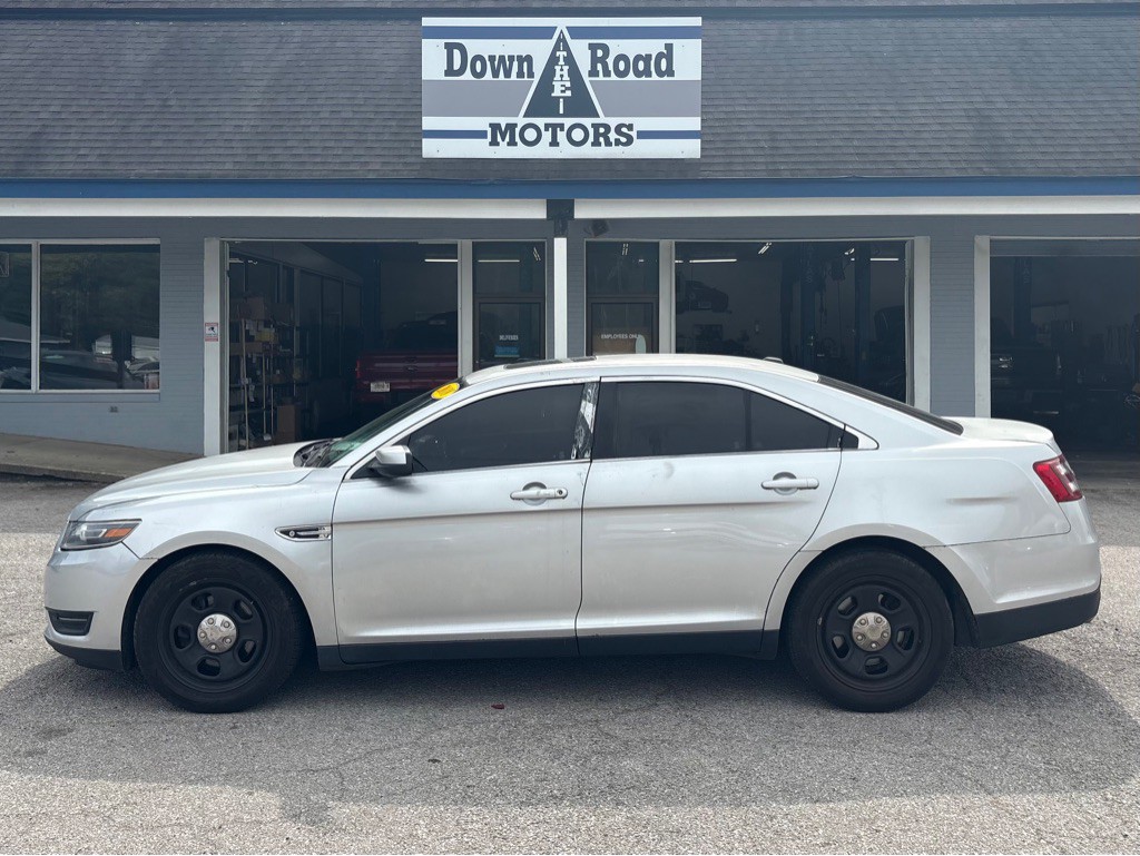 2018 Ford Taurus Image 2