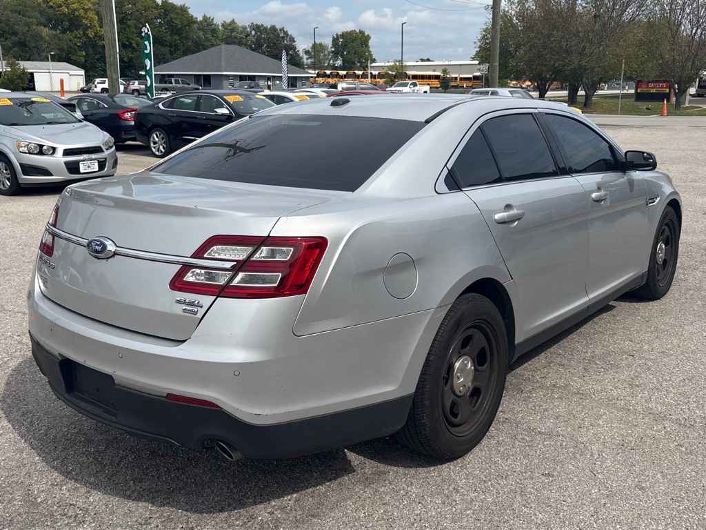 2018 Ford Taurus Image 6