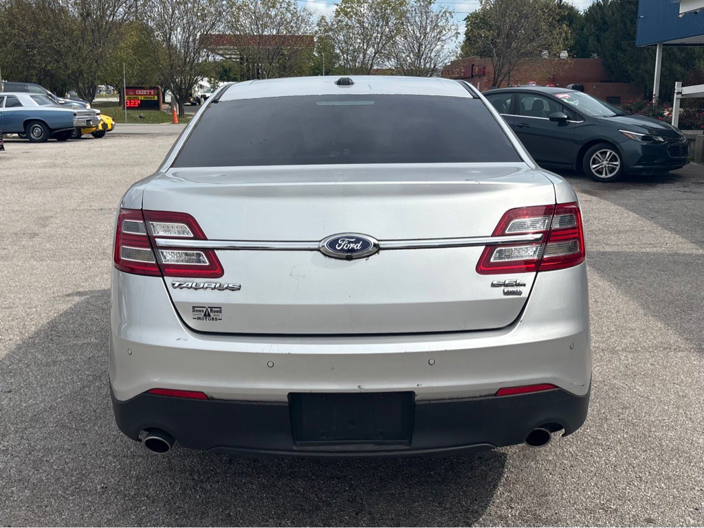 2018 Ford Taurus Image 7