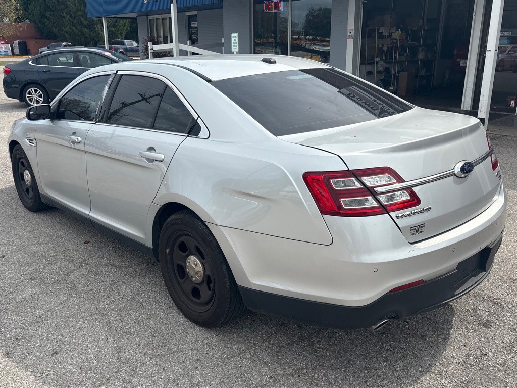 2018 Ford Taurus Image 8