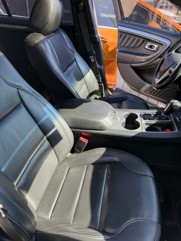 2018 Ford Taurus Image 9