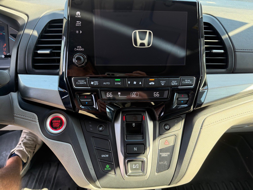 2018 Honda Odyssey Image 15