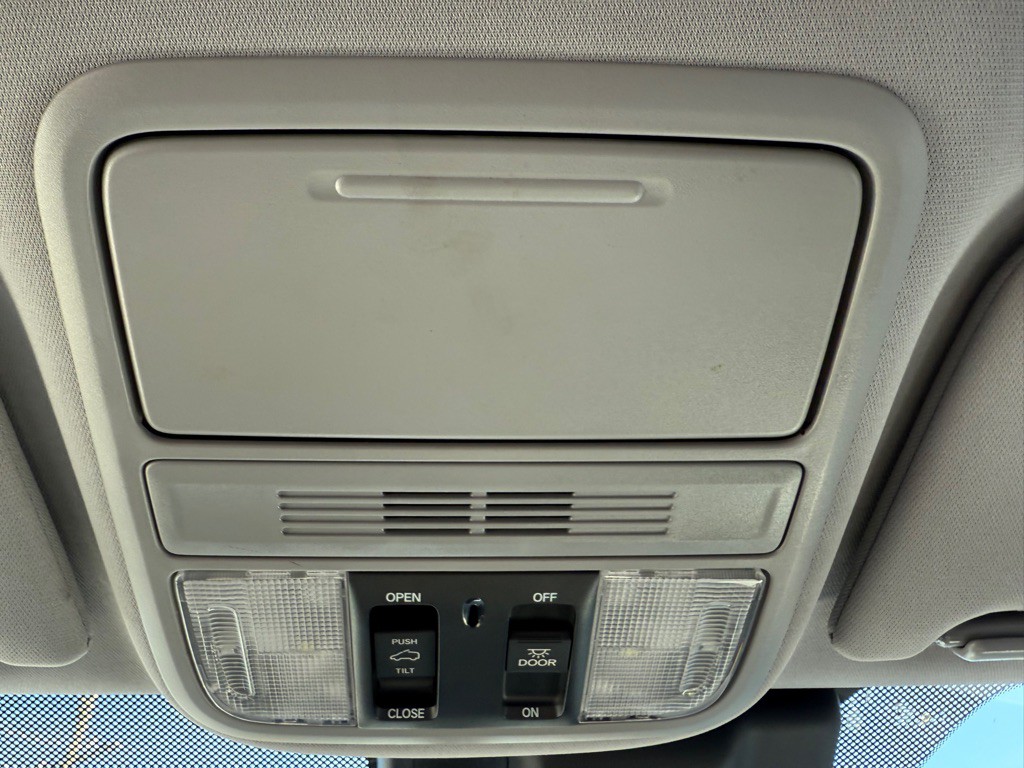 2018 Honda Odyssey Image 17