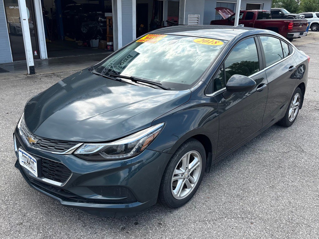 2018 Chevrolet Cruze Image 3